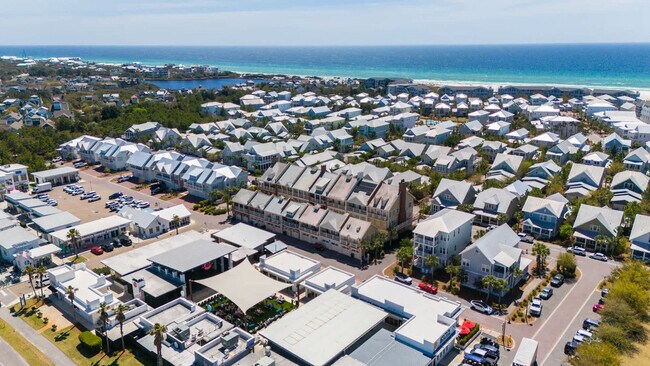 Building Photo - 49 Pleasant St