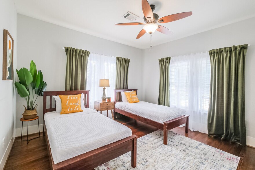 Building Photo - 207 Lindale St