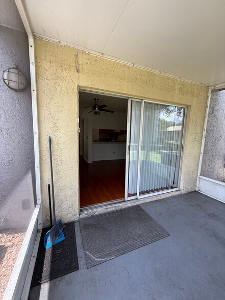 Building Photo - 5238 Sunridge Palms Dr