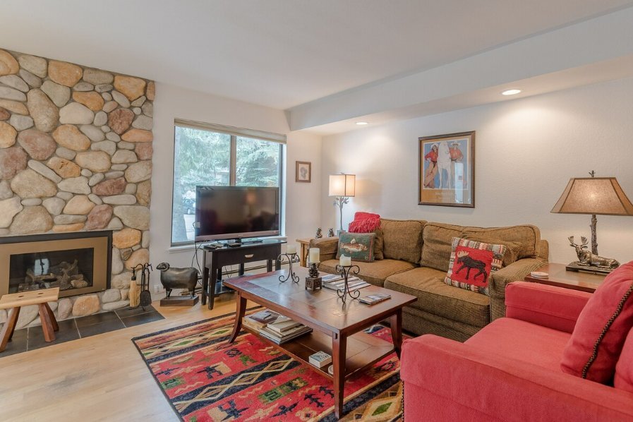Building Photo - 123 River Run Dr