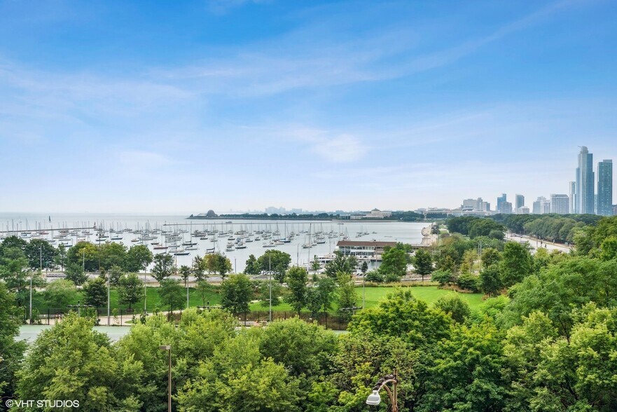 Building Photo - 400 E Randolph St