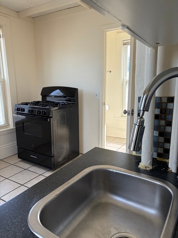 Building Photo - 10-12-12 Maple St