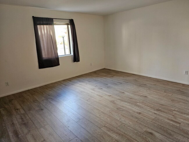 Building Photo - 16635 N Cave Creek Rd