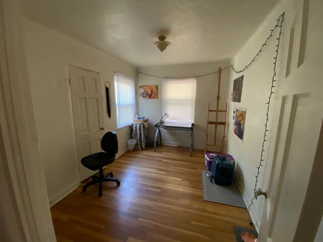 Building Photo - MONTE VISTA  NORTH/UNM 3 Bedroom 1 Bath
