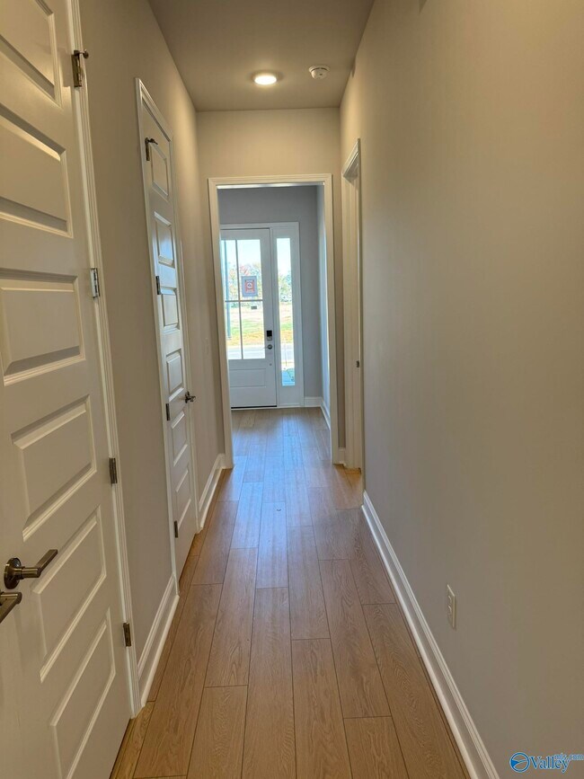 Building Photo - 131 Moss Brk Ln