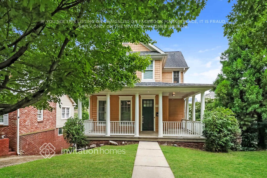 Primary Photo - 415 S Summit Ave