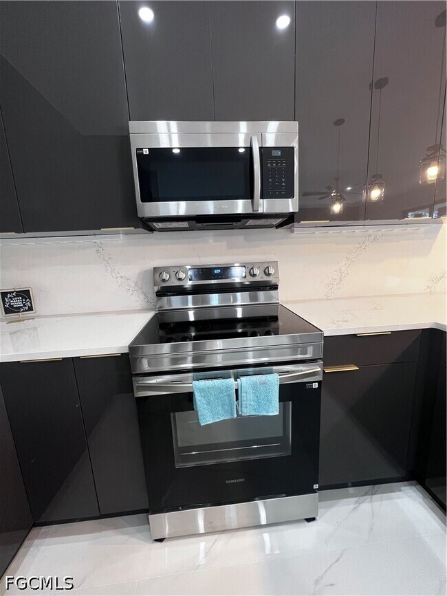 Building Photo - 3311 42nd St SW