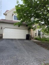 Building Photo - 35285 Pennington Dr