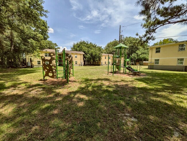 Building Photo - 3818 Almeda St