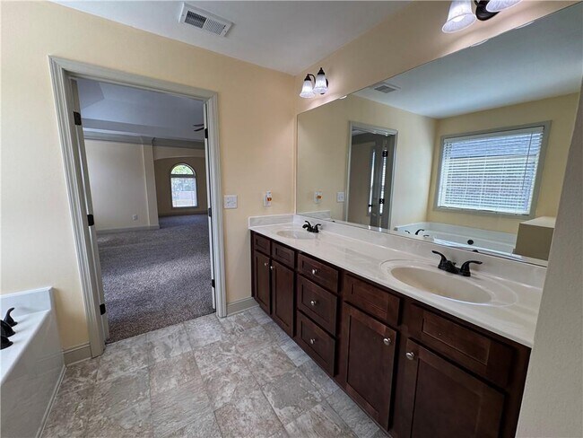 Building Photo - 2640 Tyler Bay Ln