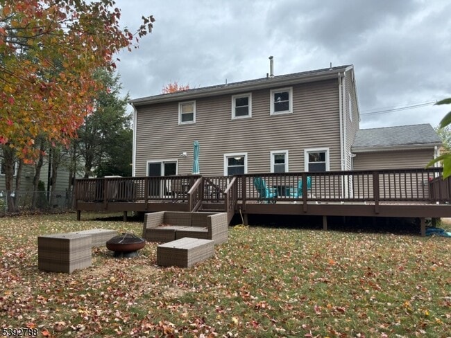 Building Photo - 42 Willow Way