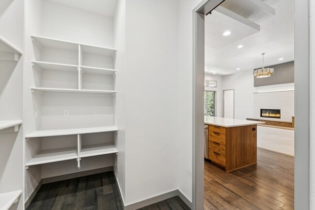Building Photo - 3441 E Accommodation Ct