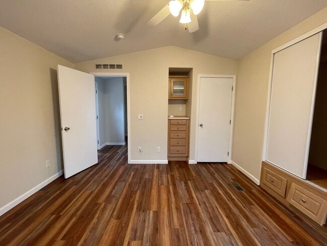 Building Photo - 5650 Farousse Way
