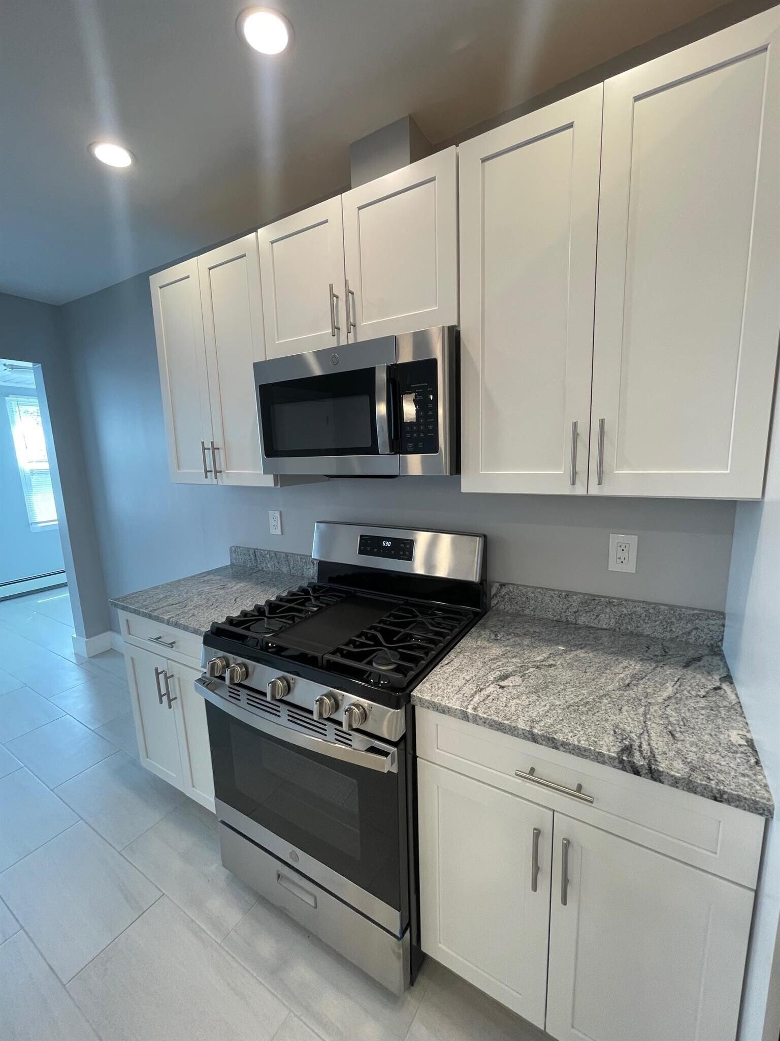 Building Photo - 356 Somerville Ave