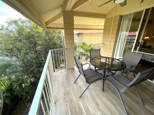 Building Photo - Step into the peaceful and lovingly cared-for 2-bedroom, 2-bath condo in Haleakala Shores — one o...