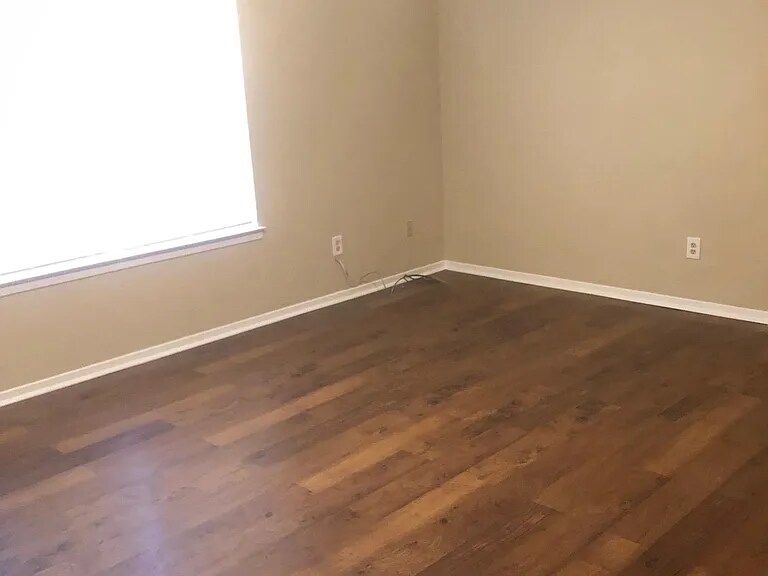 Building Photo - 5804 Tinsley Dr