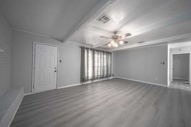 Building Photo - 13703 Piping Rock Ln