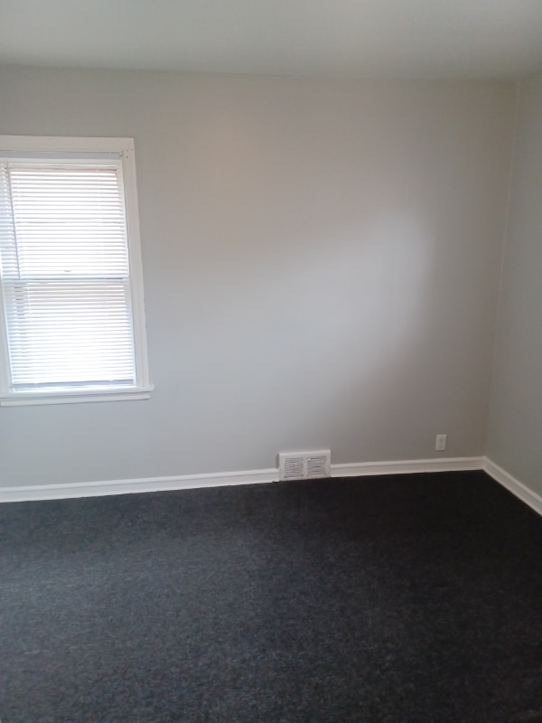 Building Photo - 2605 W Victory Ln