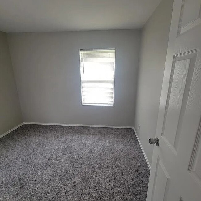 Building Photo - 6720 E 43rd Pl