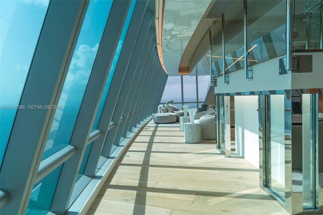 Building Photo - 17121 Collins Ave