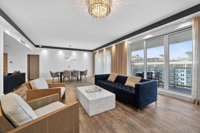 Building Photo - 2301 Collins Ave