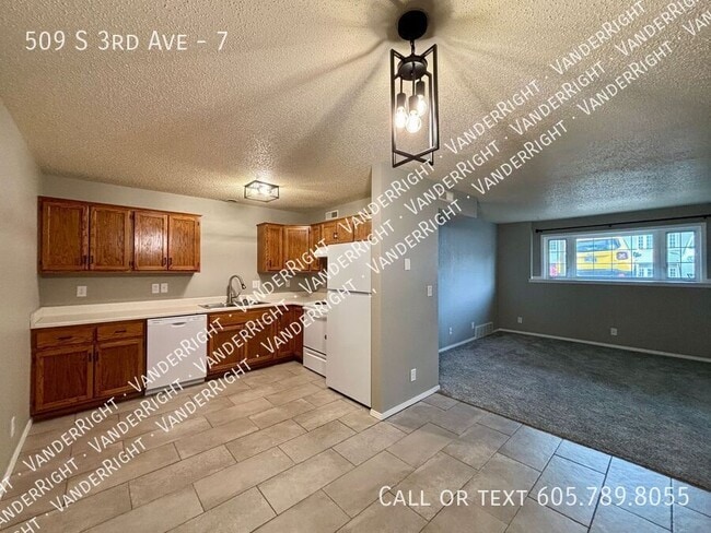 Building Photo - 509 3rd Ave