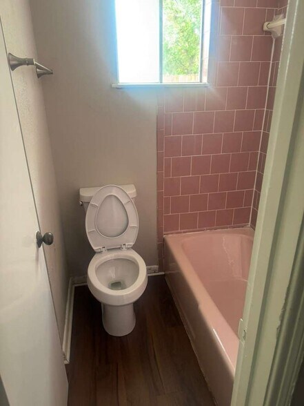 Building Photo - 3120 Royal St