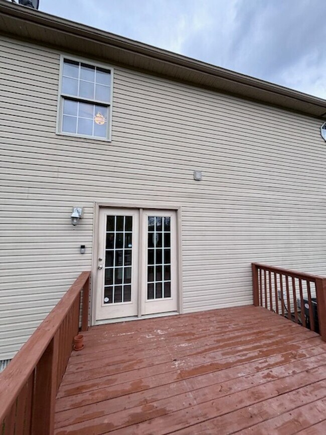 Building Photo - 156 Madison Rae Blvd