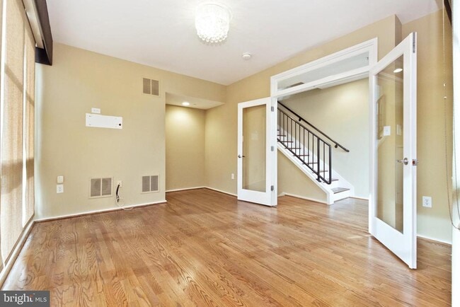Building Photo - 1612 N Rhodes St