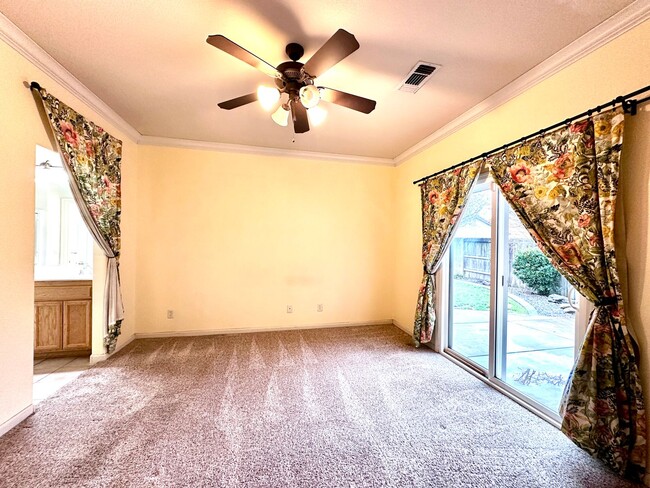 Building Photo - 3 Bedroom House Coming Available