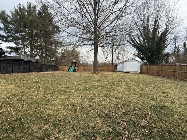 Building Photo - One Level 3 Bedroom 2 Bath Home in Hollins Area