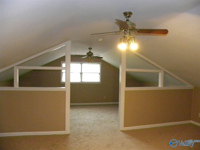 Building Photo - 102 Pam Cir