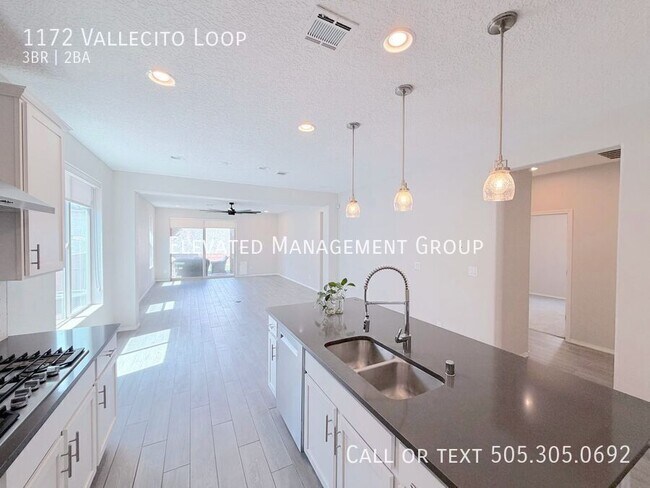 Building Photo - 1172 Vallecito Loop NW