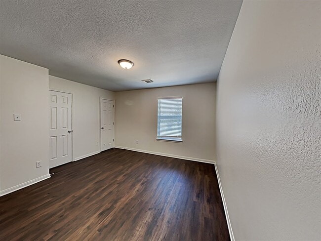 Building Photo - 18011 Shallow Leaf Ln