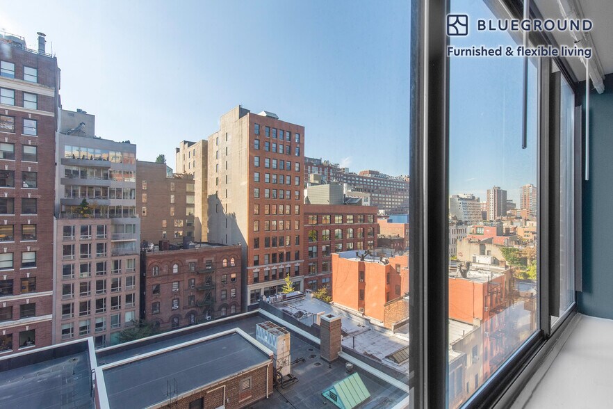 Building Photo - 250 W 19th St