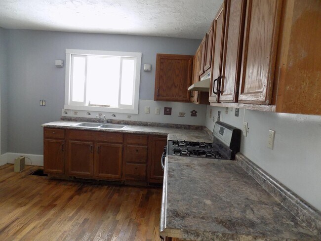 Building Photo - 1214 S Eaton St