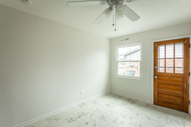Building Photo - 5770-5772 Taggart Drive