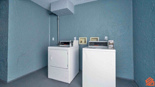 Building Photo - 769 Sundial Ct