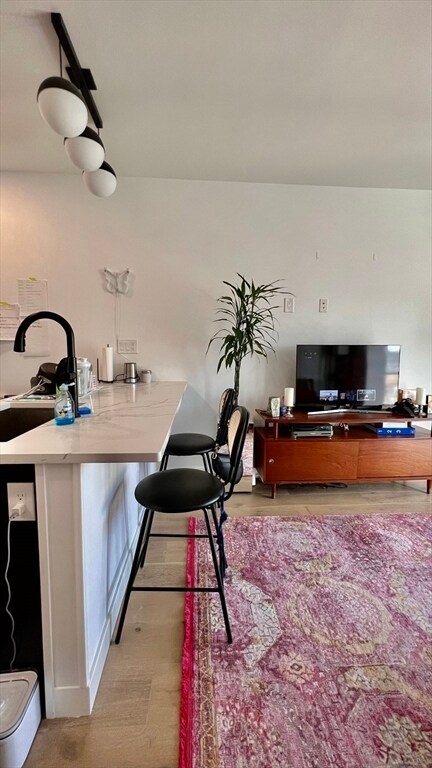 Building Photo - 144 Old Colony Ave