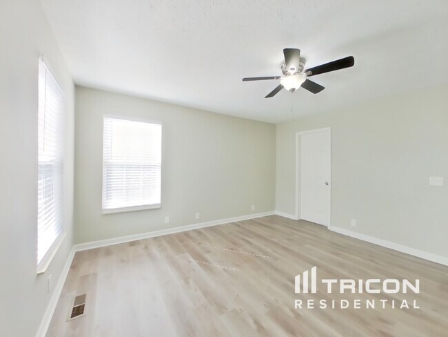 Building Photo - 1022 Ridge Trail