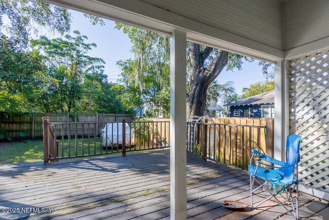 Building Photo - 1838 Silver St