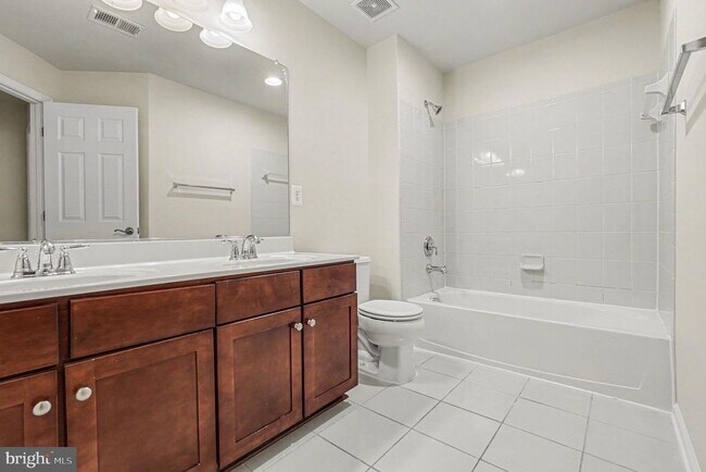 Building Photo - 9709 Glenn Brooke Ct