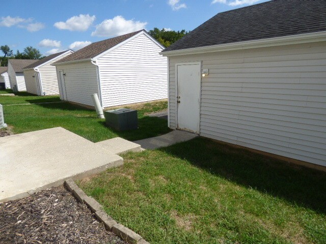 Building Photo - Home at the Village at Eastern Glen