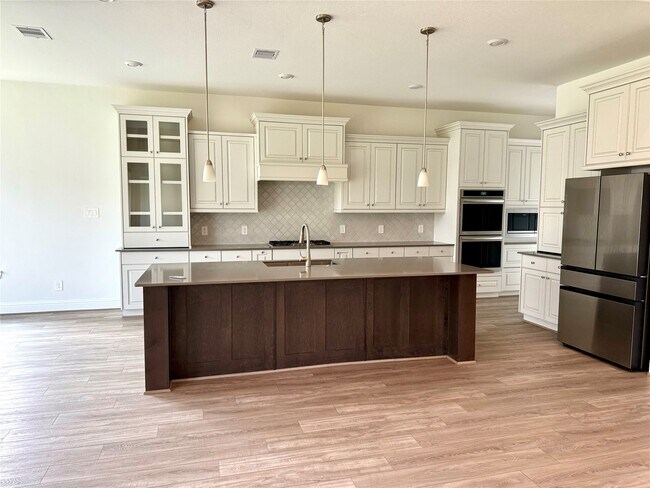 Building Photo - 1215 Tallow Park Ln
