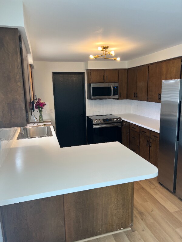 Building Photo - 1209 NE Brown Dr