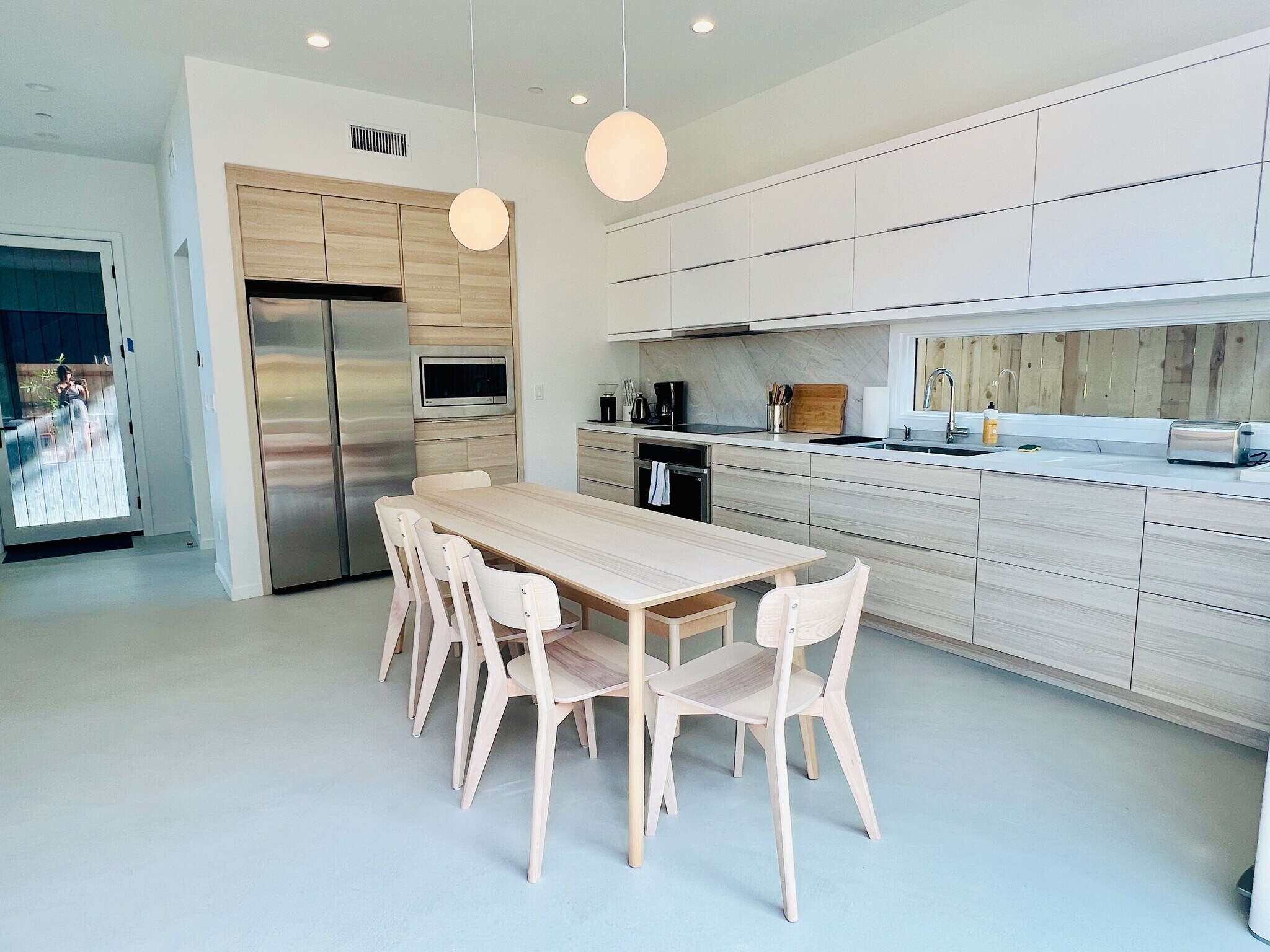 Building Photo - 112 Grandview St