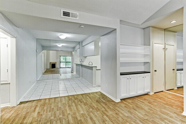 Building Photo - 11711 Memorial Dr