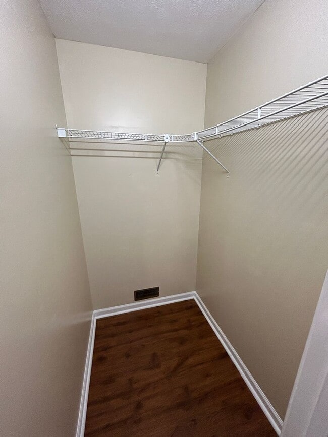 Building Photo - 940 Water St