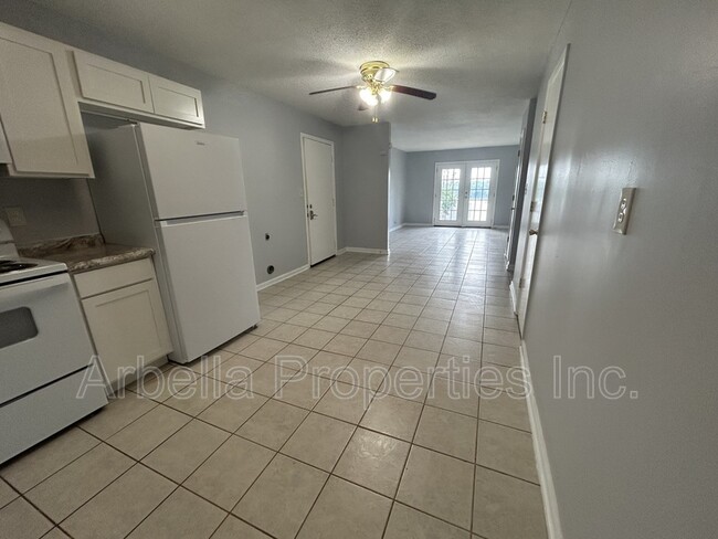 Building Photo - 103 Angeline Dr