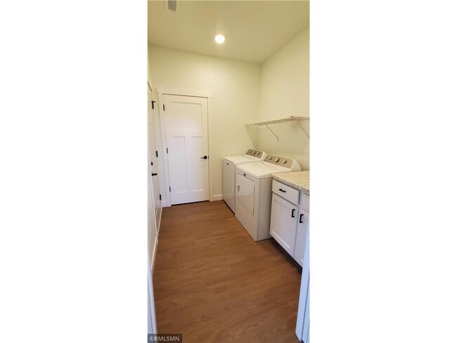 Building Photo - 1229-1231 Wisteria Ln